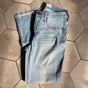 Madewell Cali-Demi Boot raw hem jeans S26